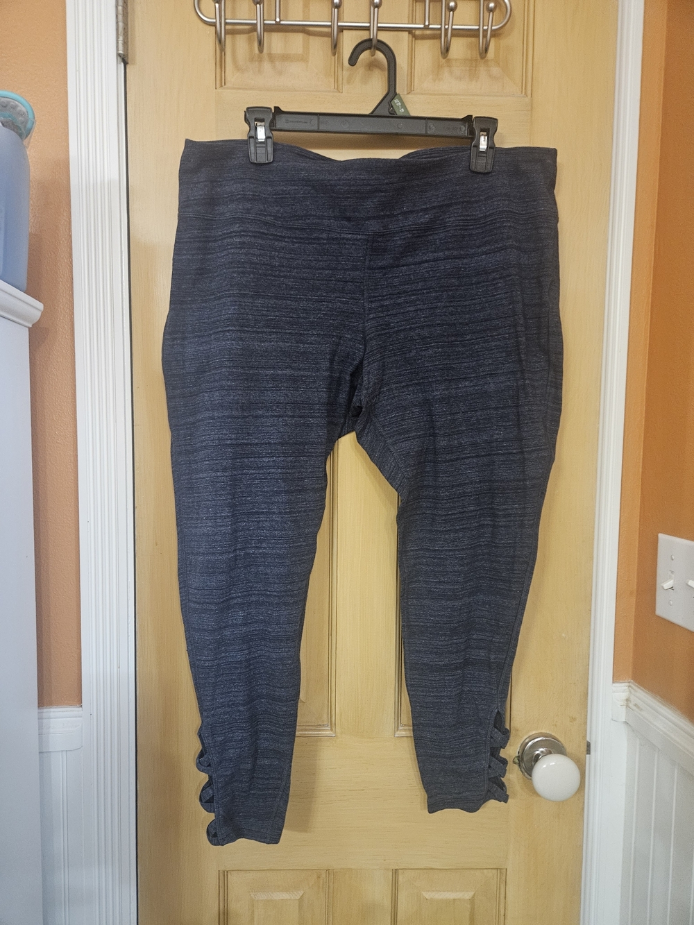 Gap Fit Women's Navy Blue Leggings with Side Lattice Detail